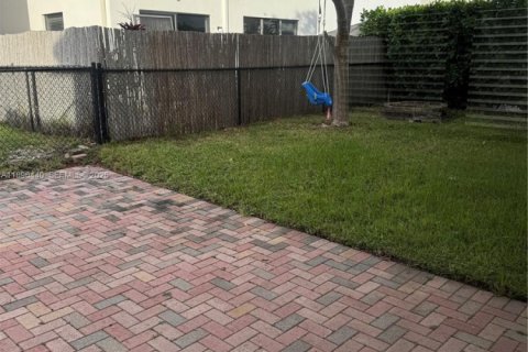 House in Miramar, Florida 3 bedrooms, 183.67 sq.m. № 1943325 - photo 21