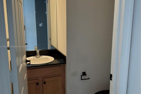 House in Miramar, Florida 3 bedrooms, 183.67 sq.m. № 1943325 - photo 5