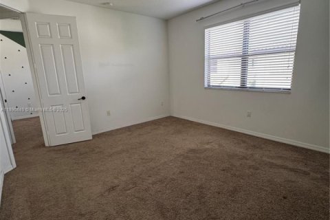 House in Miramar, Florida 3 bedrooms, 183.67 sq.m. № 1943325 - photo 14