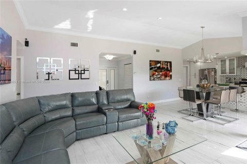 Купить виллу или дом в Хомстед, Флорида 3 спальни, 158.03м2, № 1972890 - фото 3