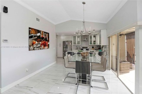 Купить виллу или дом в Хомстед, Флорида 3 спальни, 158.03м2, № 1972890 - фото 7