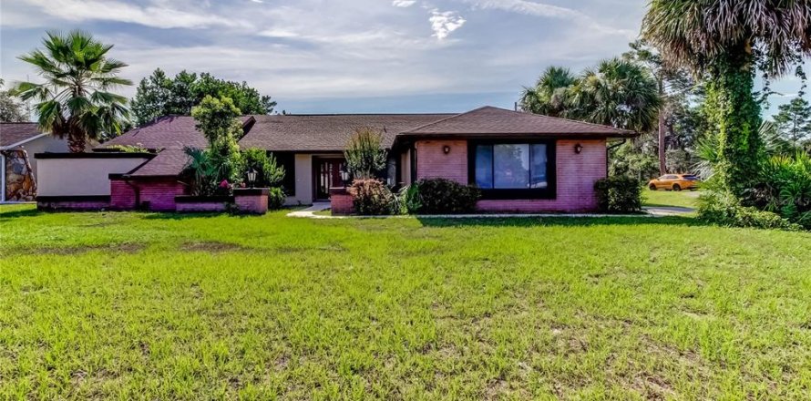 Casa en Spring Hill, Florida 3 dormitorios, 190.82 m2 № 1804810
