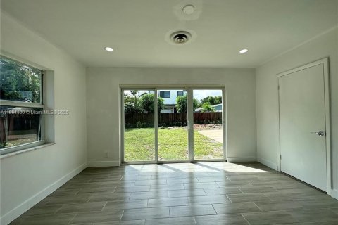 Villa ou maison à louer à Pompano Beach, Floride: 3 chambres, 151.24 m2 № 1931039 - photo 14