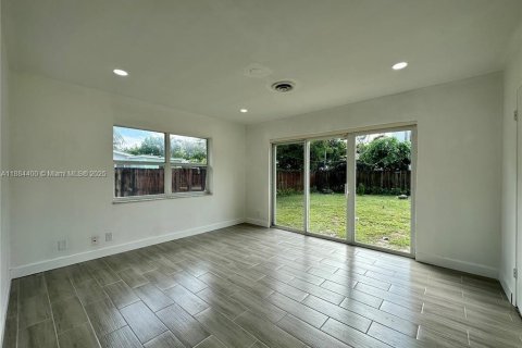 Villa ou maison à louer à Pompano Beach, Floride: 3 chambres, 151.24 m2 № 1931039 - photo 15