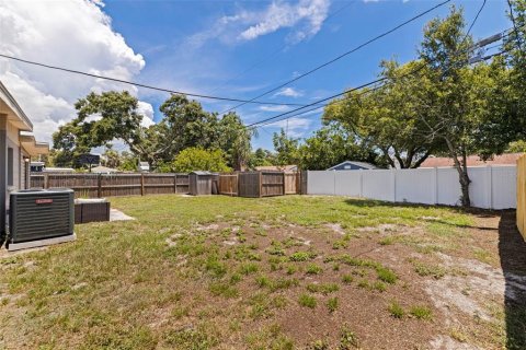 House in Seminole, Florida 3 bedrooms, 106.56 sq.m. № 1876089 - photo 26