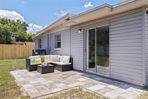 House in Seminole, Florida 3 bedrooms, 106.56 sq.m. № 1876089 - photo 23
