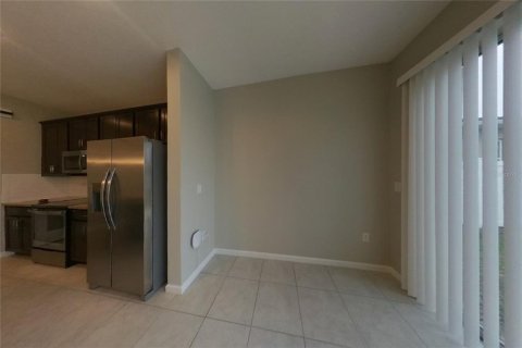Villa ou maison à louer à Groveland, Floride: 3 chambres, 180.32 m2 № 2418787 - photo 3