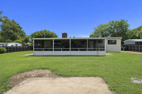 Casa en venta en Homestead, Florida, 3 dormitorios, 150.04 m2 № 2066324 - foto 23