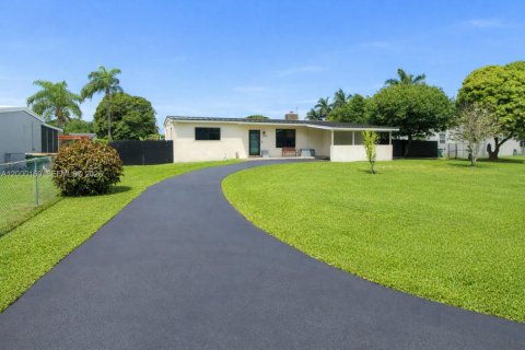 Casa en venta en Homestead, Florida, 3 dormitorios, 150.04 m2 № 2066324 - foto 2