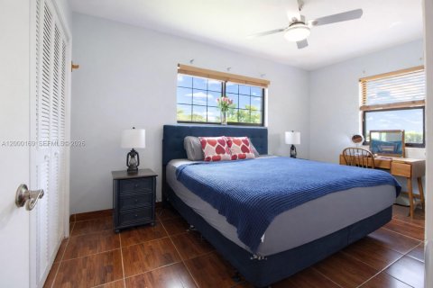 Casa en venta en Homestead, Florida, 3 dormitorios, 150.04 m2 № 2066324 - foto 11