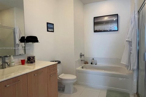 Купить кондоминиум в Форт-Лодердейл, Флорида 1 спальня, 70.14м2, № 2013719 - фото 10