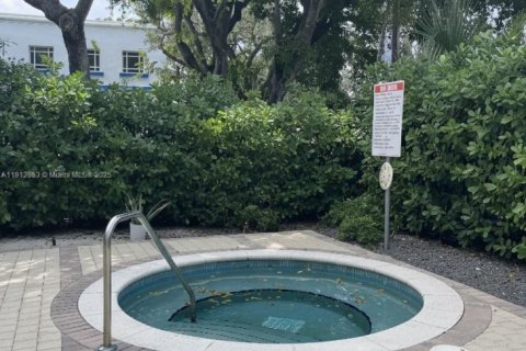 Купить кондоминиум в Форт-Лодердейл, Флорида 1 спальня, 70.14м2, № 2013719 - фото 3