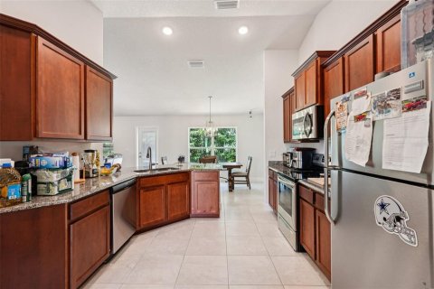 House in Ocala, Florida 4 bedrooms, 163.79 sq.m. № 1909454 - photo 2