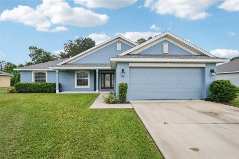 House in Ocala, Florida 4 bedrooms, 163.79 sq.m. № 1909454 - photo 1
