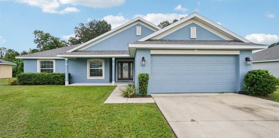 House in Ocala, Florida 4 bedrooms, 163.79 sq.m. № 1909454