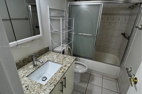 Condominio en venta en North Miami Beach, Florida, 2 dormitorios, 103.31 m2 № 1952464 - foto 14