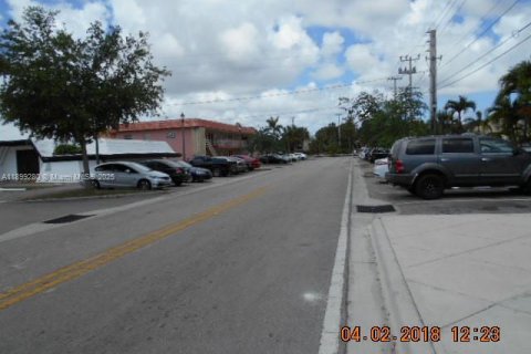 Condominio en venta en North Miami Beach, Florida, 2 dormitorios, 103.31 m2 № 1952464 - foto 26