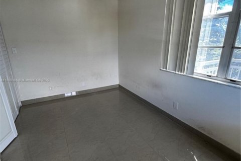 Condominio en venta en North Miami Beach, Florida, 2 dormitorios, 103.31 m2 № 1952464 - foto 13