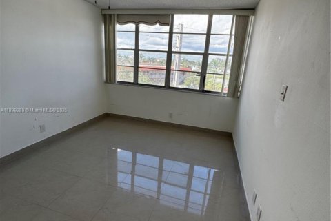 Condominio en venta en North Miami Beach, Florida, 2 dormitorios, 103.31 m2 № 1952464 - foto 21