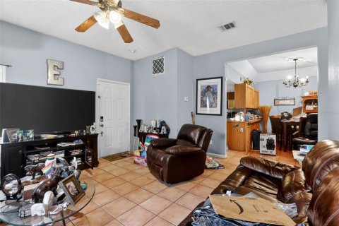 Duplex à vendre à Orlando, Floride: 3 chambres, 114.46 m2 № 2092628 - photo 3