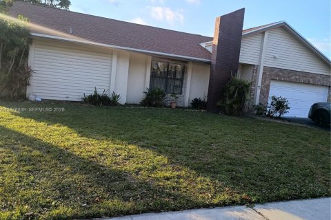 Villa ou maison à louer à Plantation, Floride: 4 chambres, 219.62 m2 № 1974864 - photo 13