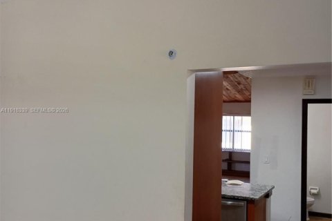 Villa ou maison à louer à Plantation, Floride: 4 chambres, 219.62 m2 № 1974864 - photo 9