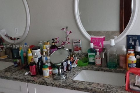 Villa ou maison à louer à Plantation, Floride: 4 chambres, 219.62 m2 № 1974864 - photo 6