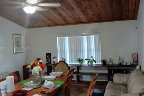 Villa ou maison à louer à Plantation, Floride: 4 chambres, 219.62 m2 № 1974864 - photo 4