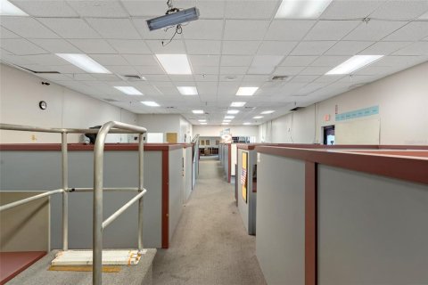 Снять в аренду коммерческую недвижимость в Кристал-Ривер, Флорида 1101.82м2, № 1629296 - фото 22