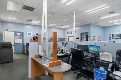 Propiedad comercial en alquiler en Crystal River, Florida, 1101.82 m2 № 1629296 - foto 15