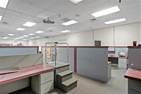 Propiedad comercial en alquiler en Crystal River, Florida, 1101.82 m2 № 1629296 - foto 21