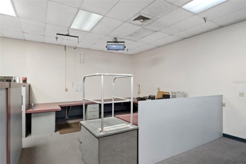 Снять в аренду коммерческую недвижимость в Кристал-Ривер, Флорида 1101.82м2, № 1629296 - фото 20