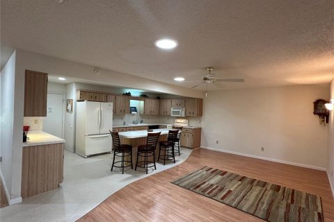 House in Ocala, Florida 2 bedrooms, 156.82 sq.m. № 1866402 - photo 6
