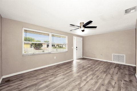 Villa ou maison à vendre à Port Richey, Floride: 3 chambres, 129.13 m2 № 2114887 - photo 5