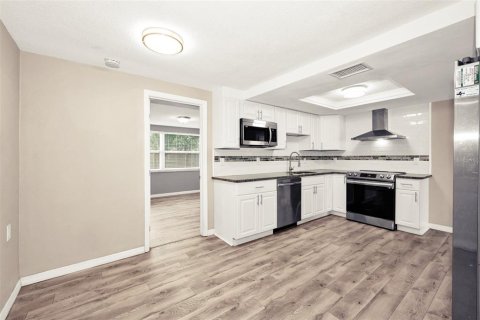 Villa ou maison à vendre à Port Richey, Floride: 3 chambres, 129.13 m2 № 2114887 - photo 12