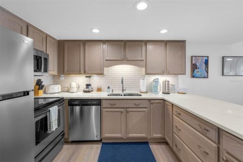 Condominio en alquiler en New Smyrna Beach, Florida, 3 dormitorios, 102.19 m2 № 1914010 - foto 15