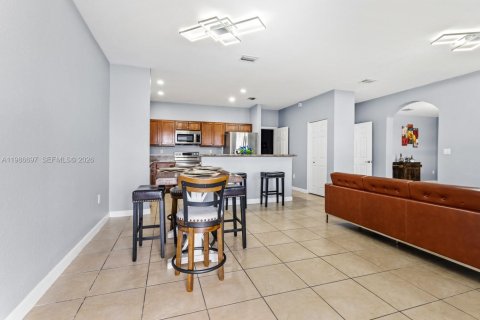 Villa ou maison à vendre à Homestead, Floride: 4 chambres, 226.4 m2 № 2254191 - photo 2