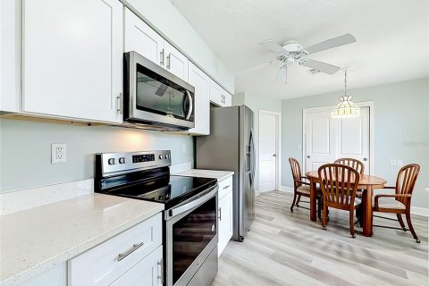 Casa en venta en Largo, Florida, 2 dormitorios, 91.79 m2 № 2227811 - foto 16