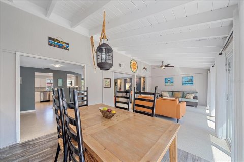 House in Sarasota, Florida 3 bedrooms, 201.41 sq.m. № 2092836 - photo 18