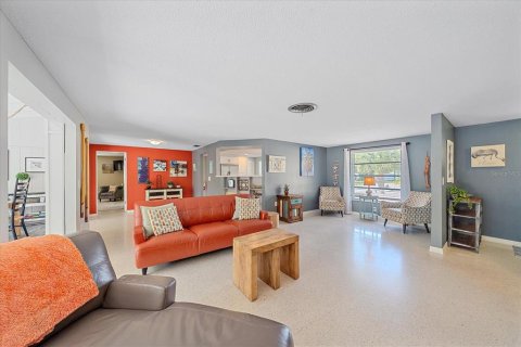 House in Sarasota, Florida 3 bedrooms, 201.41 sq.m. № 2092836 - photo 10