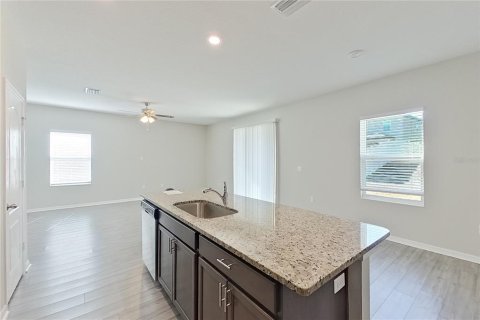 Villa ou maison à louer à Brooksville, Floride: 5 chambres, 210.7 m2 № 2115349 - photo 8