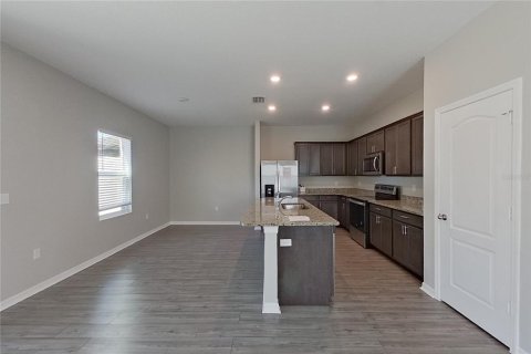 Villa ou maison à louer à Brooksville, Floride: 5 chambres, 210.7 m2 № 2115349 - photo 5