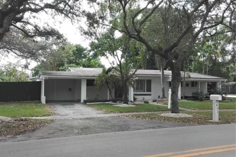 Villa ou maison à vendre à Plantation, Floride: 3 chambres, 122.45 m2 № 2084872 - photo 4