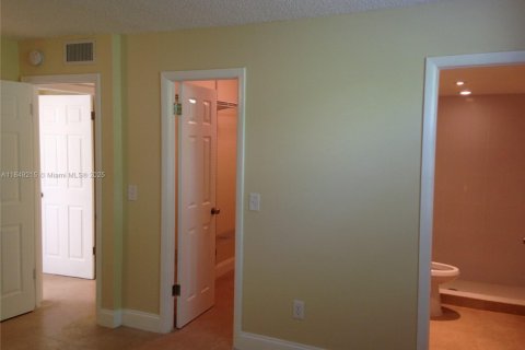 Appartement à louer à Miami, Floride: 3 chambres, 107.77 m2 № 1857074 - photo 14