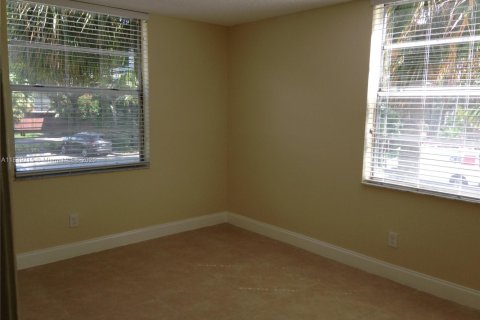 Appartement à louer à Miami, Floride: 3 chambres, 107.77 m2 № 1857074 - photo 10