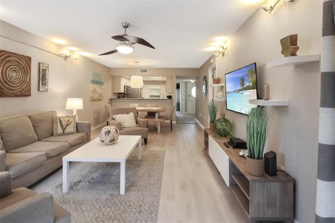 Copropriété à louer à Sarasota, Floride: 2 chambres, 89.09 m2 № 2298812 - photo 17