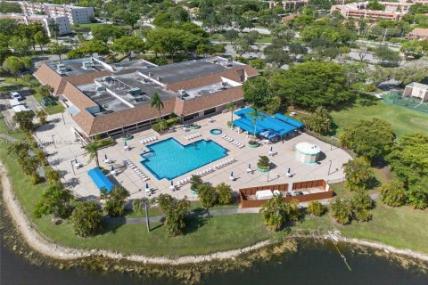 Condo in Sunrise, Florida, 2 bedrooms  № 1971466 - photo 27