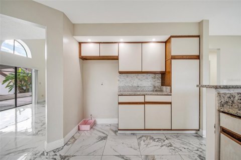 Villa ou maison à vendre à Kissimmee, Floride: 4 chambres, 191.47 m2 № 2420038 - photo 13