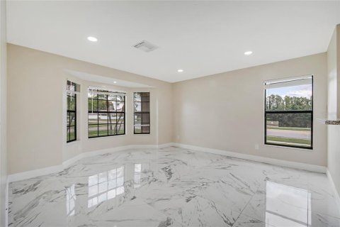 Villa ou maison à vendre à Kissimmee, Floride: 4 chambres, 191.47 m2 № 2420038 - photo 8