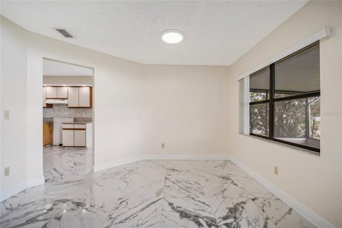 Villa ou maison à vendre à Kissimmee, Floride: 4 chambres, 191.47 m2 № 2420038 - photo 17